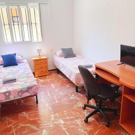 Habitacion Compartido Huelva Centro מראה חיצוני תמונה